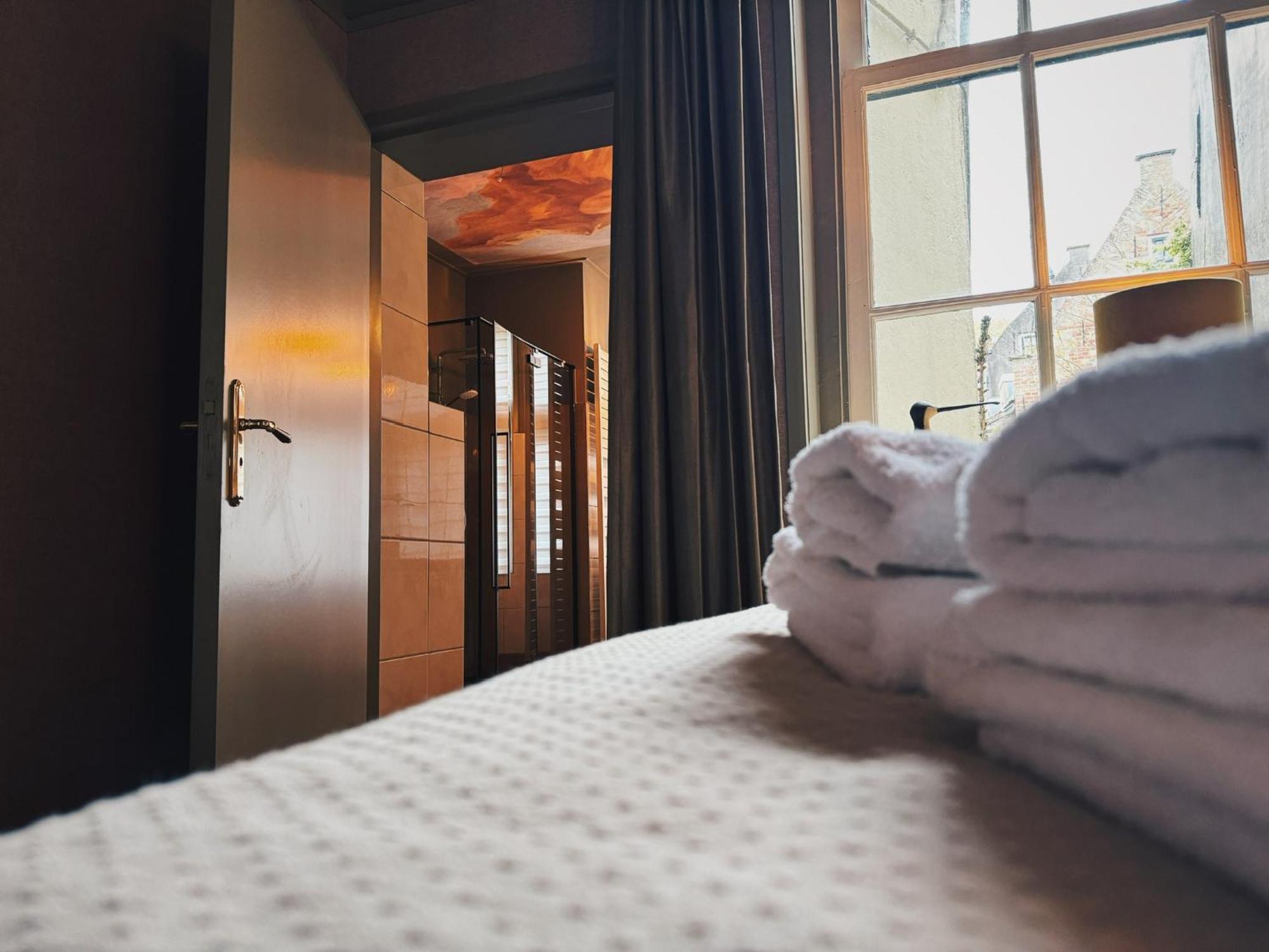 Boutique Hotel Bajoene Middelburg Phòng bức ảnh