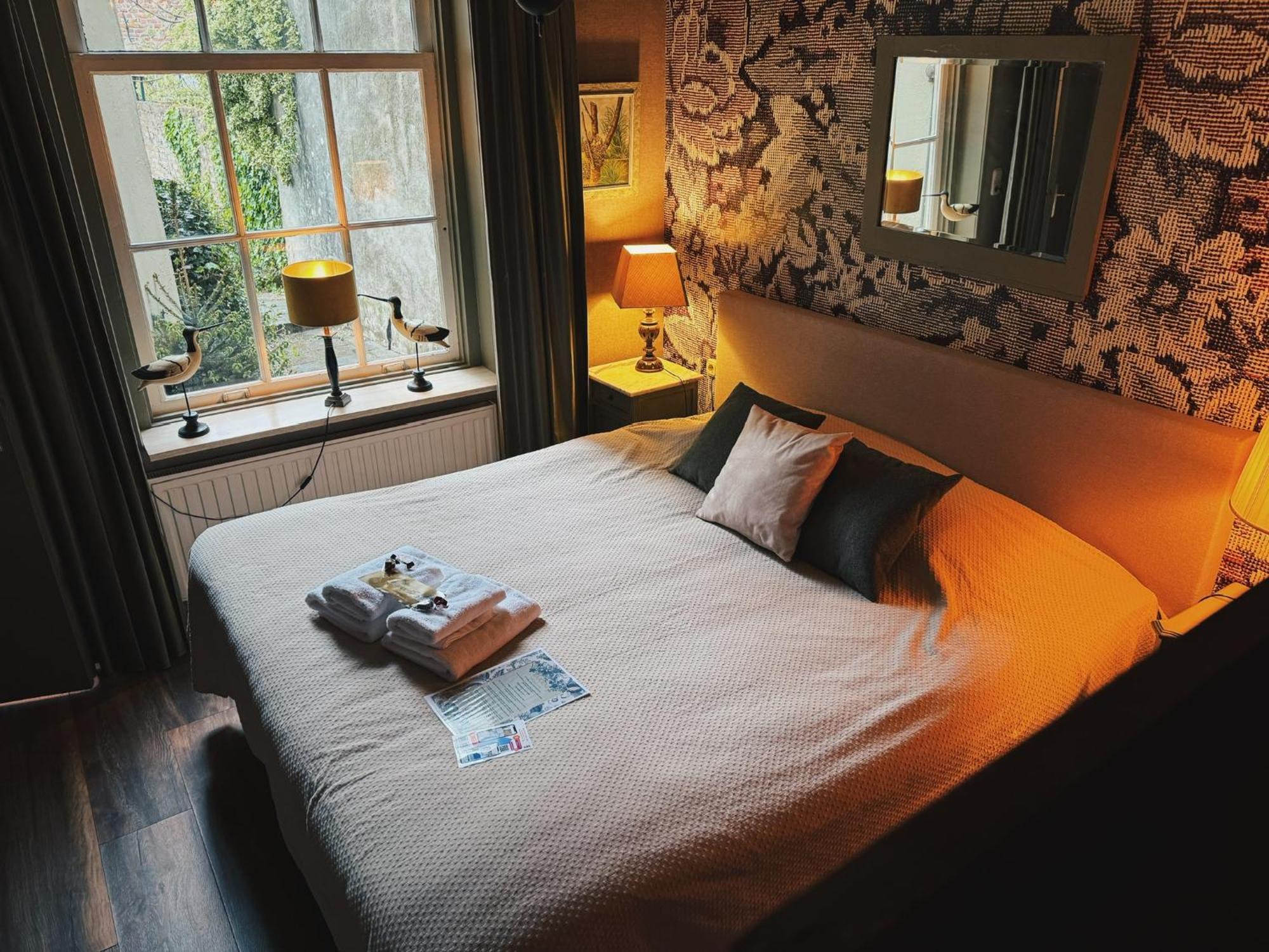 Boutique Hotel Bajoene Middelburg Phòng bức ảnh